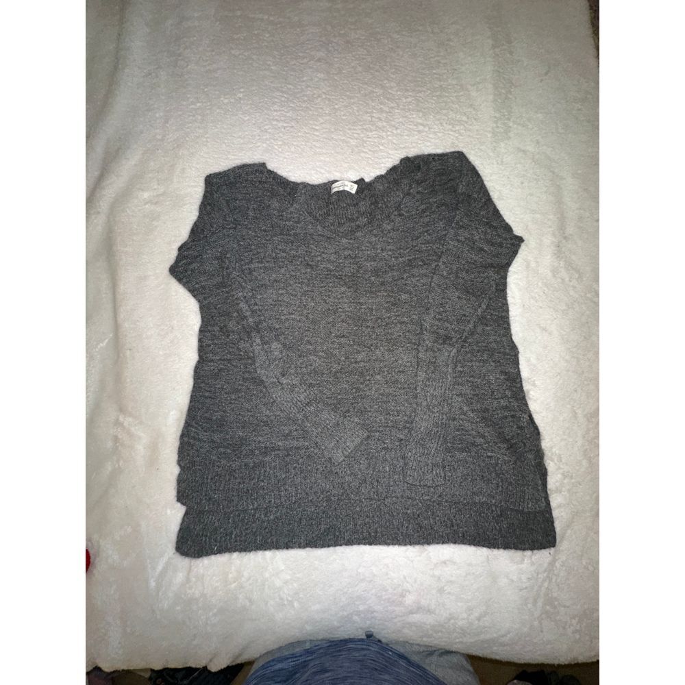Abercrombie and Fitch Cozy Gray Sweater Casual Comfort Everyday Wear